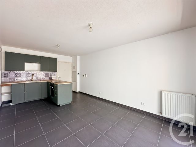 Appartement F2 à louer - 2 pièces - 39.02 m2 - LA SEYNE SUR MER - 83 - PROVENCE-ALPES-COTE-D-AZUR - Century 21 Immobilière Charlemagne
