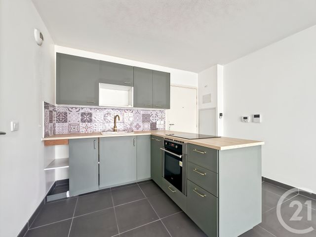 Appartement F2 à louer - 2 pièces - 39.02 m2 - LA SEYNE SUR MER - 83 - PROVENCE-ALPES-COTE-D-AZUR - Century 21 Immobilière Charlemagne
