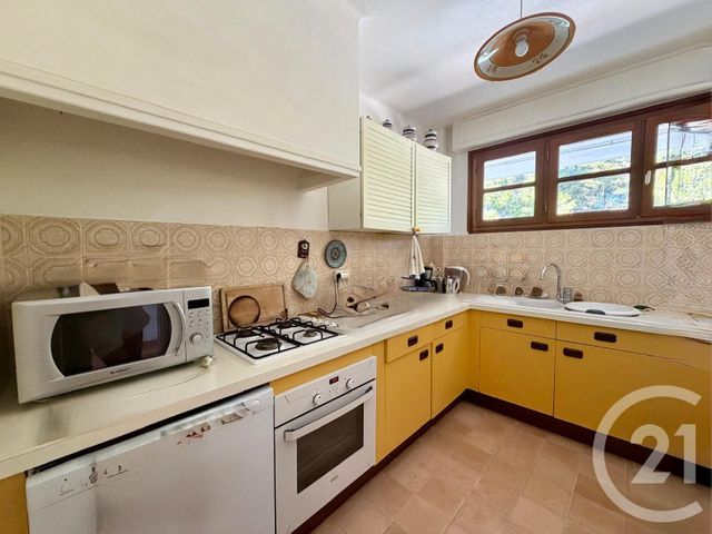 Appartement à vendre - 3 pièces - 59.12 m2 - BANDOL - 83 - PROVENCE-ALPES-COTE-D-AZUR - Century 21 Immobilière Charlemagne