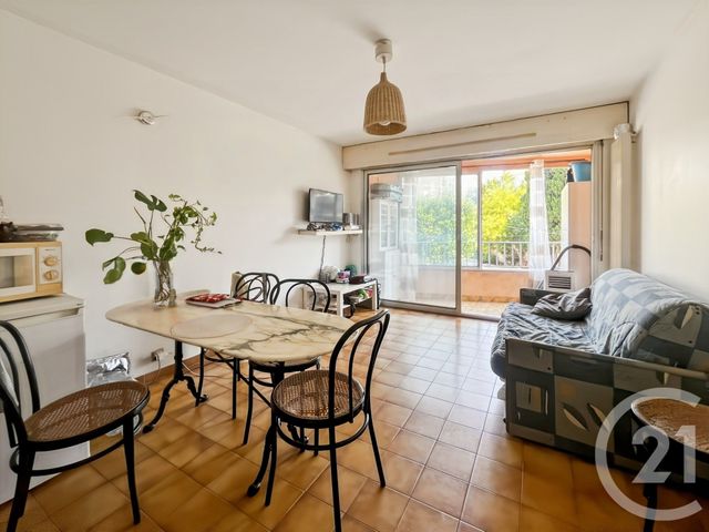Appartement F1 à vendre - 2 pièces - 29.59 m2 - BANDOL - 83 - PROVENCE-ALPES-COTE-D-AZUR - Century 21 Immobilière Charlemagne
