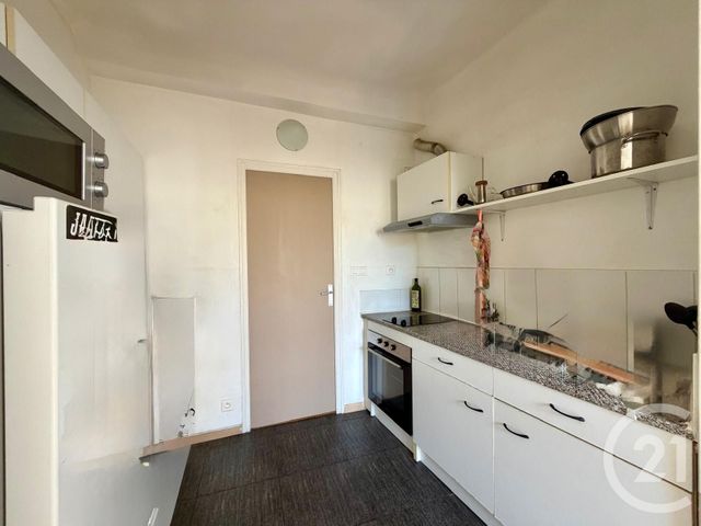 Appartement T2 à louer - 2 pièces - 39.0 m2 - BANDOL - 83 - PROVENCE-ALPES-COTE-D-AZUR - Century 21 Immobilière Charlemagne