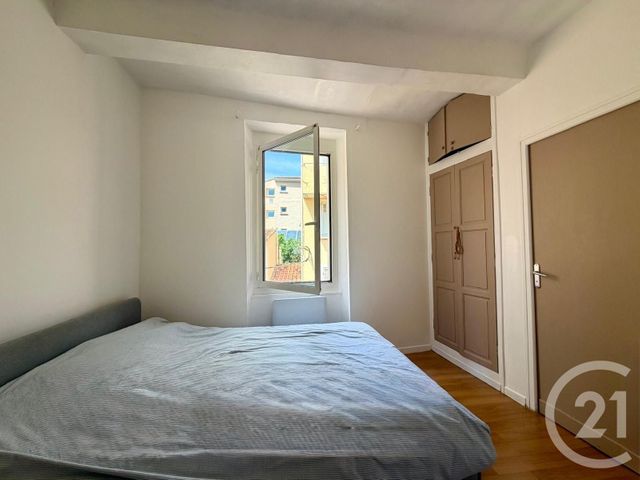 Appartement T2 à louer - 2 pièces - 39.0 m2 - BANDOL - 83 - PROVENCE-ALPES-COTE-D-AZUR - Century 21 Immobilière Charlemagne