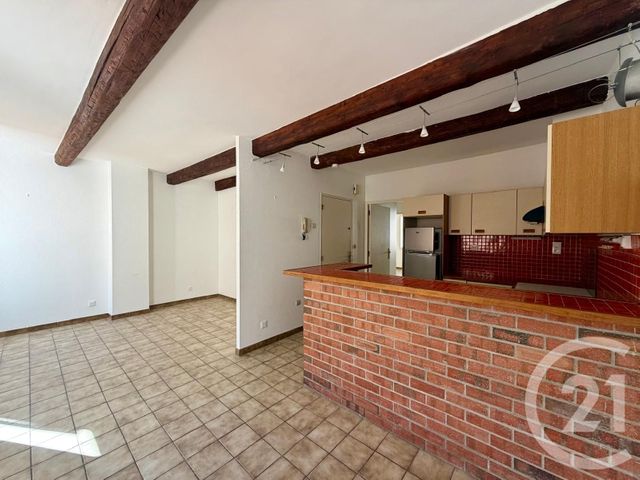 Appartement T3 à louer - 3 pièces - 56.28 m2 - BANDOL - 83 - PROVENCE-ALPES-COTE-D-AZUR - Century 21 Immobilière Charlemagne