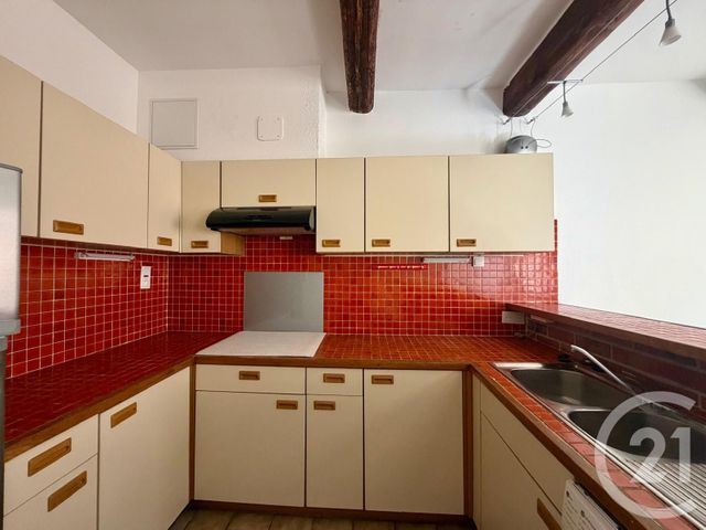 Appartement T3 à louer - 3 pièces - 56.28 m2 - BANDOL - 83 - PROVENCE-ALPES-COTE-D-AZUR - Century 21 Immobilière Charlemagne