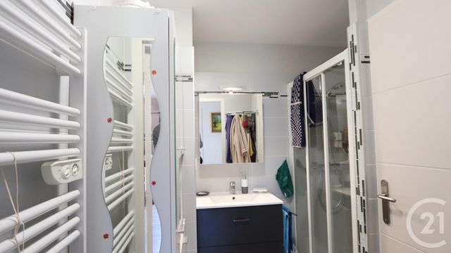 Afficher la photo en grand Appartement F4 à vendre - 4 pièces - 93.64 m2 - BANDOL - 83 - PROVENCE-ALPES-COTE-D-AZUR - Century 21 Immobilière Charlemagne