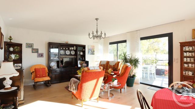 Afficher la photo en grand Appartement F4 à vendre - 4 pièces - 93.64 m2 - BANDOL - 83 - PROVENCE-ALPES-COTE-D-AZUR - Century 21 Immobilière Charlemagne