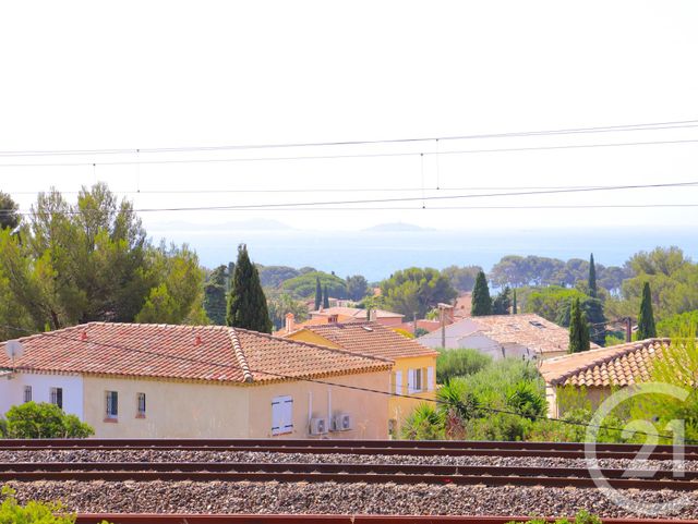 Afficher la photo en grand Appartement F4 à vendre - 4 pièces - 75.0 m2 - BANDOL - 83 - PROVENCE-ALPES-COTE-D-AZUR - Century 21 Immobilière Charlemagne