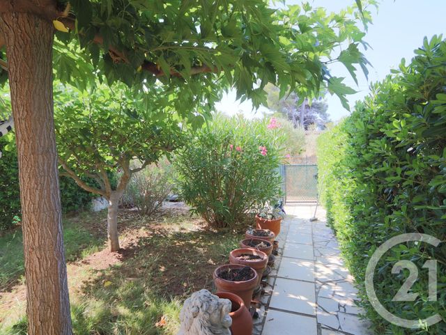 Afficher la photo en grand Appartement F4 à vendre - 4 pièces - 75.0 m2 - BANDOL - 83 - PROVENCE-ALPES-COTE-D-AZUR - Century 21 Immobilière Charlemagne