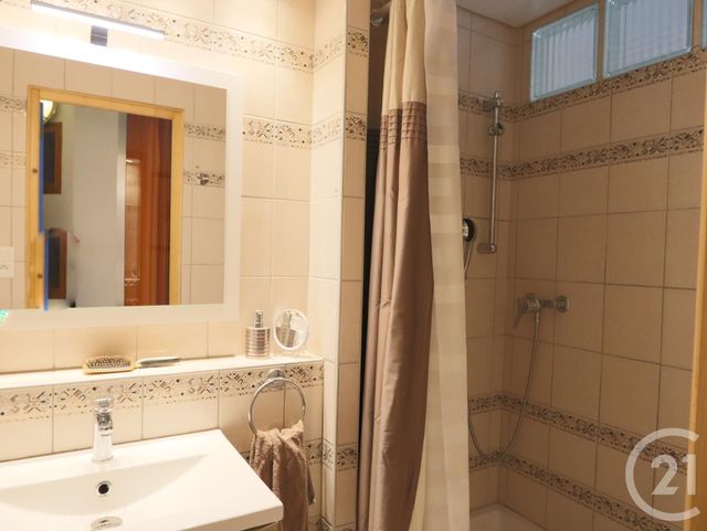 Afficher la photo en grand Appartement F4 à vendre - 4 pièces - 75.0 m2 - BANDOL - 83 - PROVENCE-ALPES-COTE-D-AZUR - Century 21 Immobilière Charlemagne