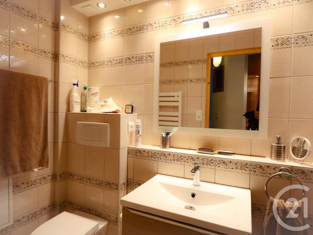 Afficher la photo en grand Appartement F4 à vendre - 4 pièces - 75.0 m2 - BANDOL - 83 - PROVENCE-ALPES-COTE-D-AZUR - Century 21 Immobilière Charlemagne