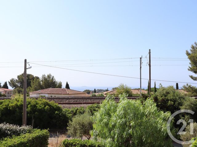 Afficher la photo en grand Appartement F4 à vendre - 4 pièces - 75.0 m2 - BANDOL - 83 - PROVENCE-ALPES-COTE-D-AZUR - Century 21 Immobilière Charlemagne