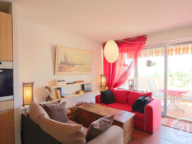 Afficher la photo en grand Appartement F4 à vendre - 4 pièces - 75.0 m2 - BANDOL - 83 - PROVENCE-ALPES-COTE-D-AZUR - Century 21 Immobilière Charlemagne