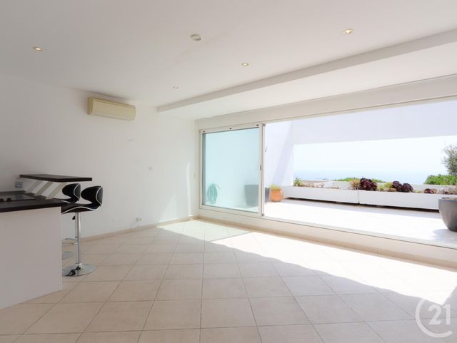 Appartement T2 à vendre - 2 pièces - 36.87 m2 - BANDOL - 83 - PROVENCE-ALPES-COTE-D-AZUR - Century 21 Immobilière Charlemagne Appartement T2 à vendre - 2 pièces - 36.87 m2 - BANDOL - 83 - PROVENCE-ALPES-COTE-D-AZUR - Century 21 Immobilière Charlemagne