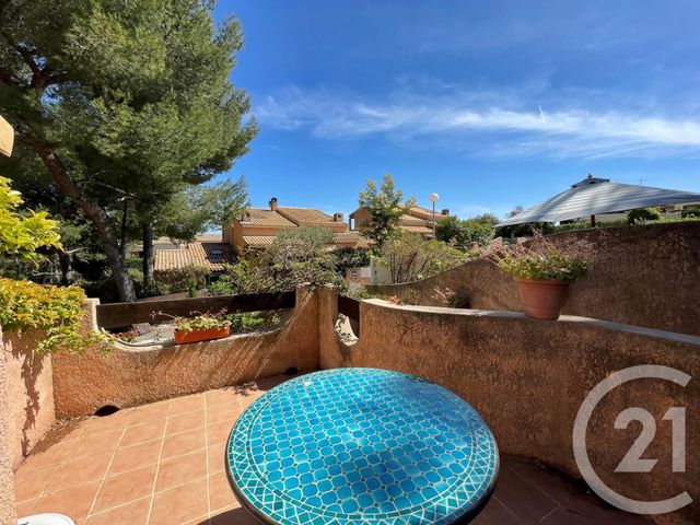 Afficher la photo en grand Appartement F4 à vendre - 4 pièces - 74.43 m2 - BANDOL - 83 - PROVENCE-ALPES-COTE-D-AZUR - Century 21 Immobilière Charlemagne