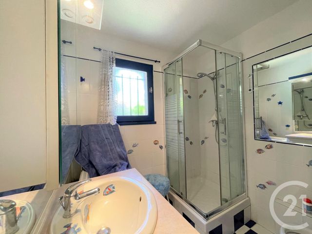 Afficher la photo en grand Appartement F4 à vendre - 4 pièces - 74.43 m2 - BANDOL - 83 - PROVENCE-ALPES-COTE-D-AZUR - Century 21 Immobilière Charlemagne
