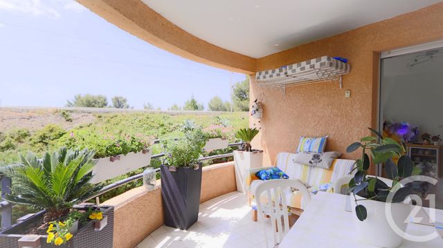 Appartement F2 à vendre - 2 pièces - 40.45 m2 - BANDOL - 83 - PROVENCE-ALPES-COTE-D-AZUR - Century 21 Immobilière Charlemagne Appartement F2 à vendre - 2 pièces - 40.45 m2 - BANDOL - 83 - PROVENCE-ALPES-COTE-D-AZUR - Century 21 Immobilière Charlemagne