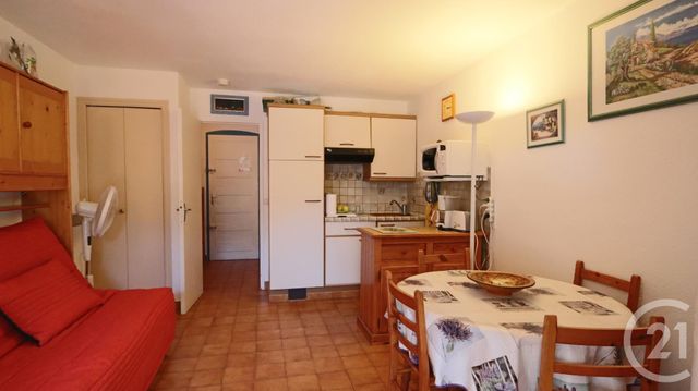 Afficher la photo en grand Appartement F1 à vendre - 1 pièce - 22.63 m2 - BANDOL - 83 - PROVENCE-ALPES-COTE-D-AZUR - Century 21 Immobilière Charlemagne