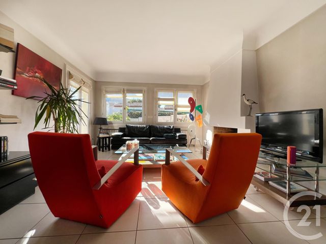 Appartement T2 à vendre - 2 pièces - 70.18 m2 - BANDOL - 83 - PROVENCE-ALPES-COTE-D-AZUR - Century 21 Immobilière Charlemagne