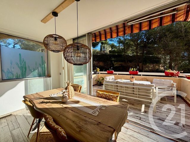 Appartement T3 à vendre - 3 pièces - 64.58 m2 - BANDOL - 83 - PROVENCE-ALPES-COTE-D-AZUR - Century 21 Immobilière Charlemagne