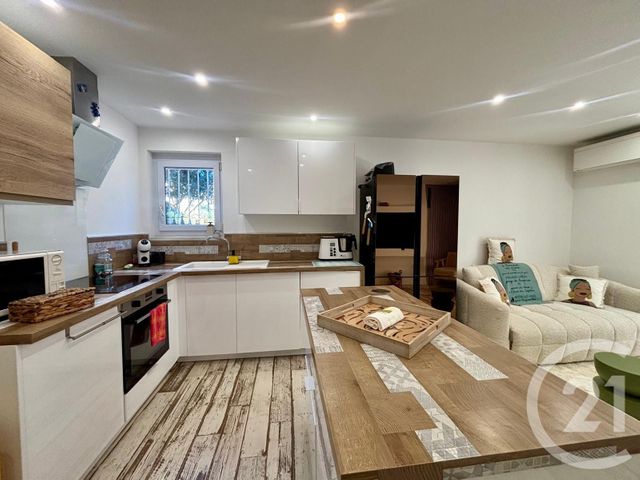 Appartement T3 à vendre - 3 pièces - 64.58 m2 - BANDOL - 83 - PROVENCE-ALPES-COTE-D-AZUR - Century 21 Immobilière Charlemagne