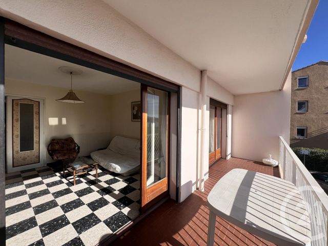 Afficher la photo en grand Appartement T3 à vendre - 3 pièces - 63.0 m2 - BANDOL - 83 - PROVENCE-ALPES-COTE-D-AZUR - Century 21 Immobilière Charlemagne