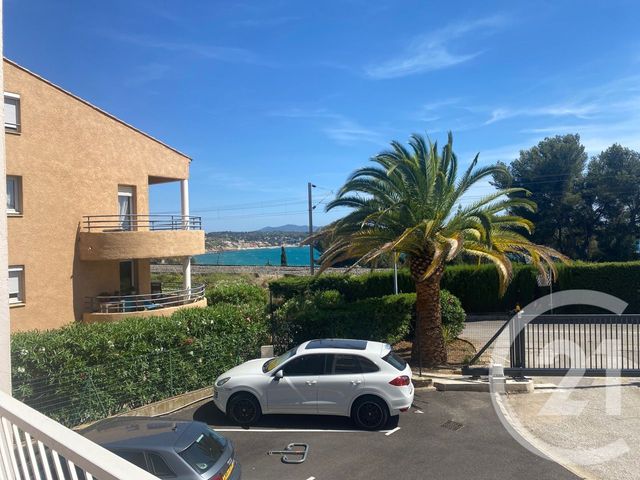 Afficher la photo en grand Appartement T3 à vendre - 3 pièces - 63.0 m2 - BANDOL - 83 - PROVENCE-ALPES-COTE-D-AZUR - Century 21 Immobilière Charlemagne