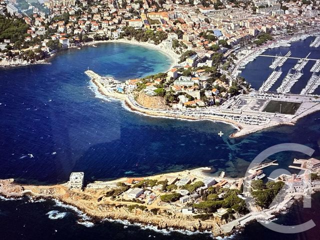 maison à vendre - 8 pièces - 230.0 m2 - BANDOL - 83 - PROVENCE-ALPES-COTE-D-AZUR - Century 21 Immobilière Charlemagne