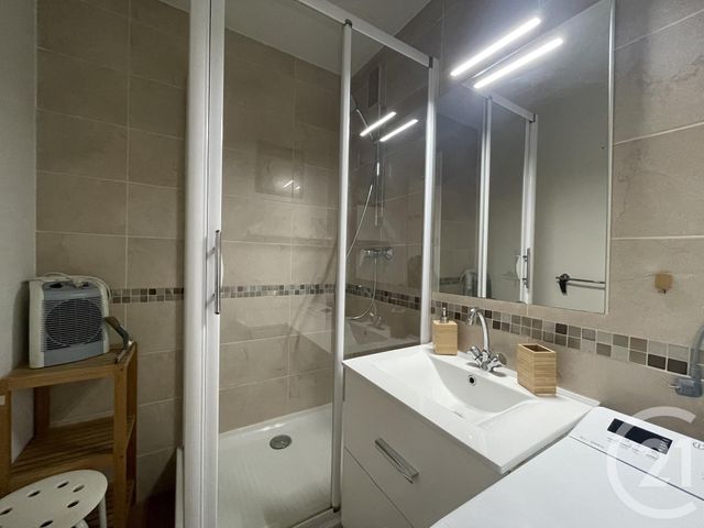 Appartement Studio à louer - 1 pièce - 30.06 m2 - BANDOL - 83 - PROVENCE-ALPES-COTE-D-AZUR - Century 21 Immobilière Charlemagne
