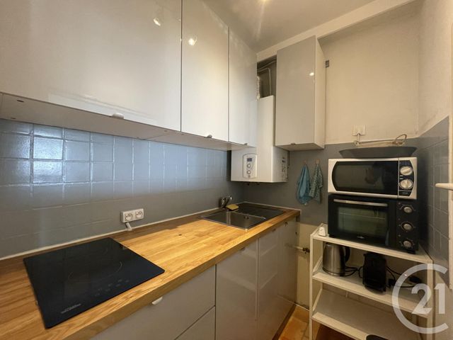 Appartement Studio à louer - 1 pièce - 30.06 m2 - BANDOL - 83 - PROVENCE-ALPES-COTE-D-AZUR - Century 21 Immobilière Charlemagne