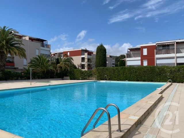 Appartement Studio à louer - 1 pièce - 30.06 m2 - BANDOL - 83 - PROVENCE-ALPES-COTE-D-AZUR - Century 21 Immobilière Charlemagne