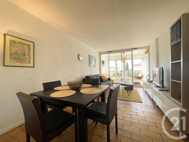 Appartement Studio à louer - 1 pièce - 30.06 m2 - BANDOL - 83 - PROVENCE-ALPES-COTE-D-AZUR - Century 21 Immobilière Charlemagne
