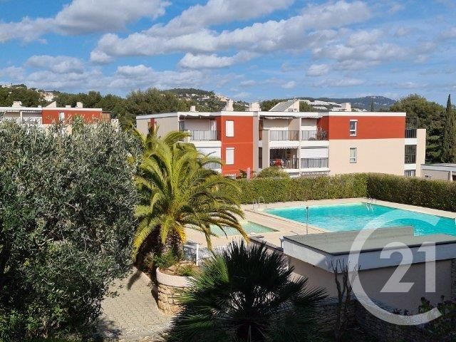 Appartement Studio à louer - 1 pièce - 30.06 m2 - BANDOL - 83 - PROVENCE-ALPES-COTE-D-AZUR - Century 21 Immobilière Charlemagne