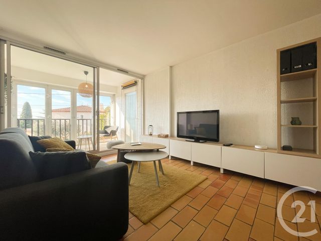 Appartement Studio à louer - 1 pièce - 30.06 m2 - BANDOL - 83 - PROVENCE-ALPES-COTE-D-AZUR - Century 21 Immobilière Charlemagne