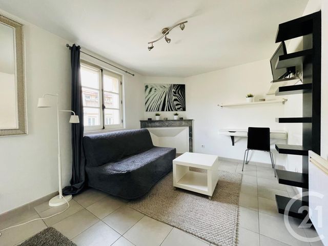 Appartement F1 à vendre - 1 pièce - 25.0 m2 - MARSEILLE - 13001 - PROVENCE-ALPES-COTE-D-AZUR - Century 21 Immobilière Charlemagne