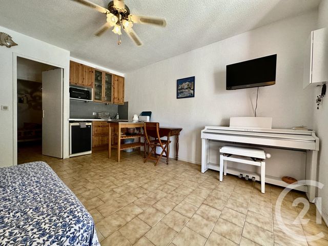 Appartement Studio cabine à vendre - 2 pièces - 24.82 m2 - BANDOL - 83 - PROVENCE-ALPES-COTE-D-AZUR - Century 21 Immobilière Charlemagne