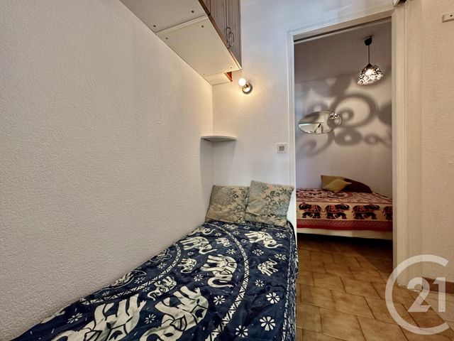 Appartement Studio cabine à vendre - 2 pièces - 24.82 m2 - BANDOL - 83 - PROVENCE-ALPES-COTE-D-AZUR - Century 21 Immobilière Charlemagne