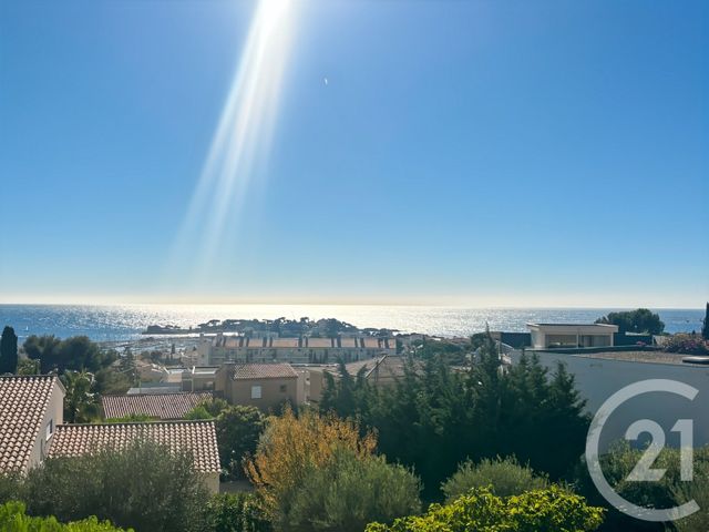 Appartement T4 à vendre - 4 pièces - 100.89 m2 - BANDOL - 83 - PROVENCE-ALPES-COTE-D-AZUR - Century 21 Immobilière Charlemagne
